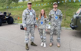 photo_5262687156969797271_y